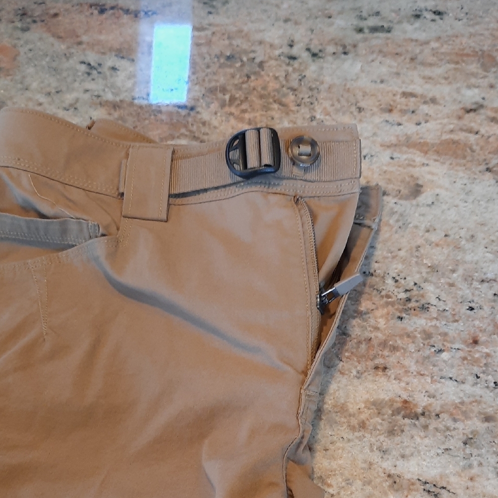 Women's Tan Cargo Shorts - Casual Utility Style - Picture 9 of 9